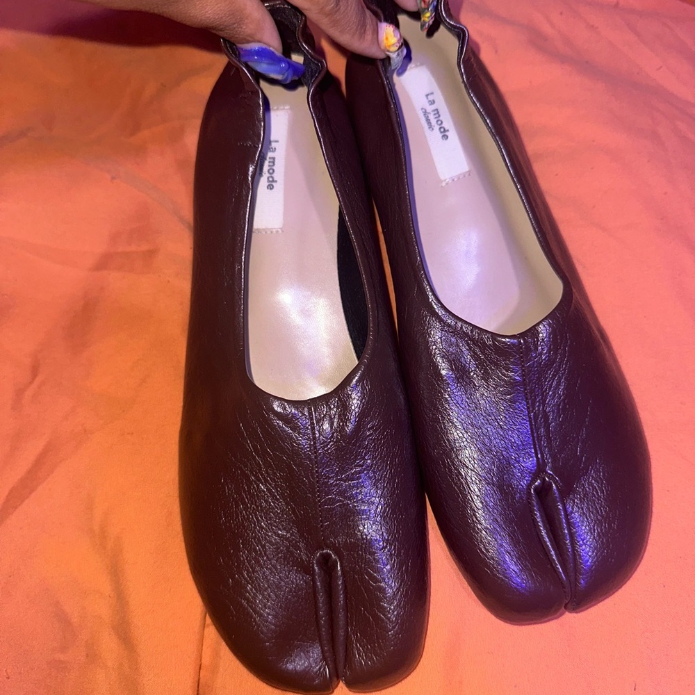 *SOLD* Tabi Brown Leather Split Toe